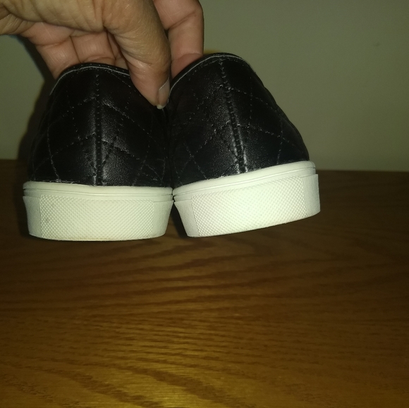 SO SHOES SZ 7 - Picture 5 of 8